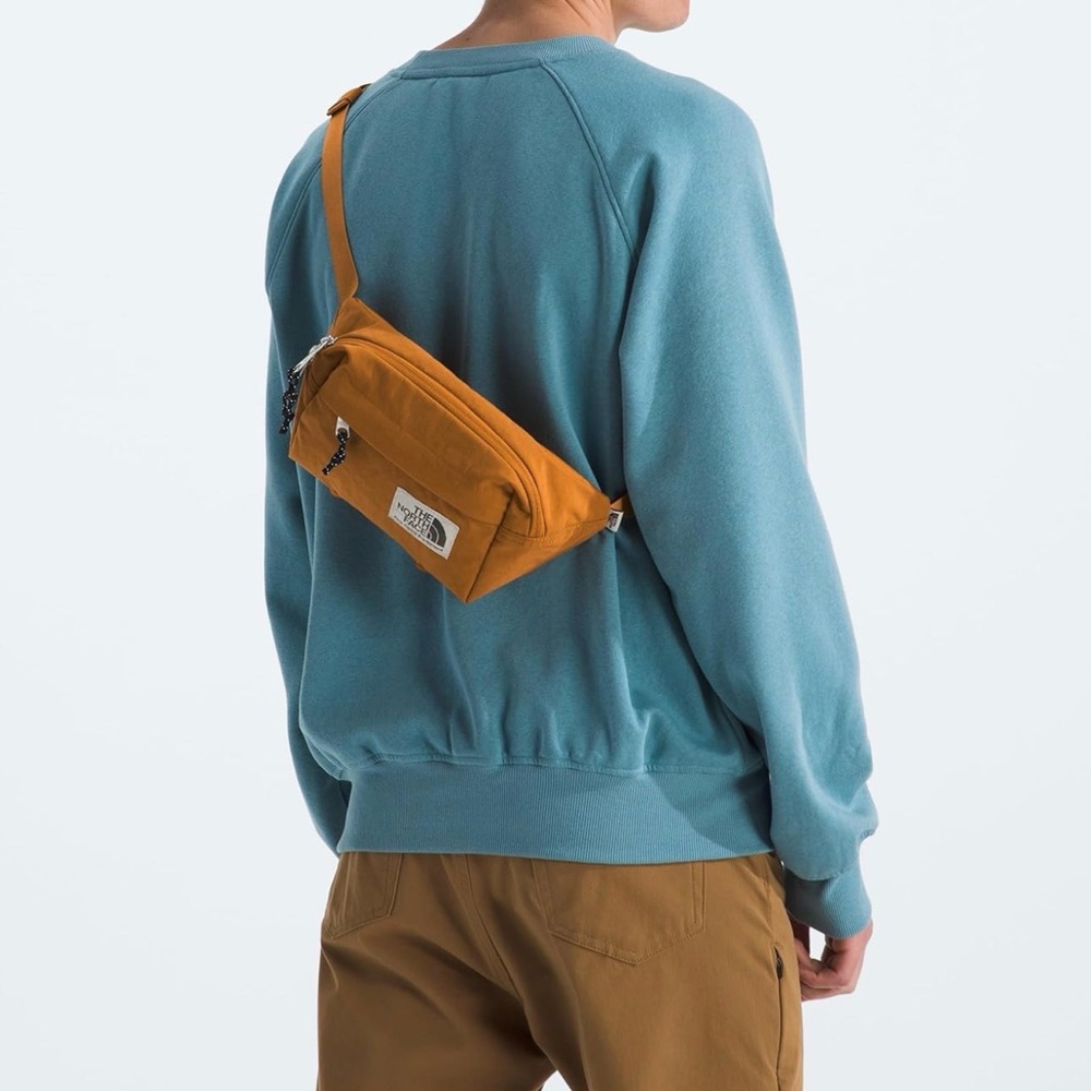 The North Face Tan Belt Bag with Front Zip Pocket. Water repellant. New - Picture 5 of 6